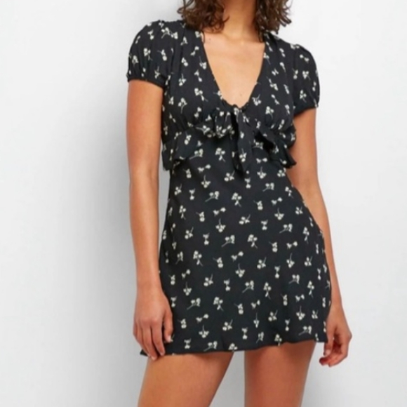 Cotton Candy LA Tie Front Floral Print Mini Dress Size Large NEW - Picture 3 of 9